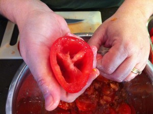 The cleaned tomato.